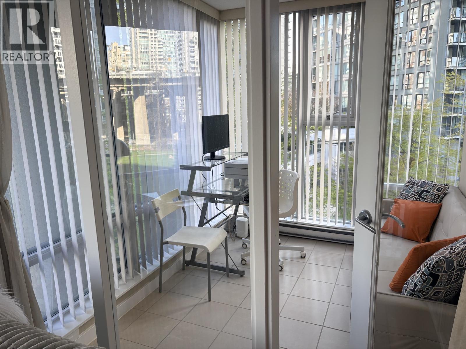 607 583 Beach Crescent, Vancouver, British Columbia  V6Z 3E6 - Photo 9 - R3163346