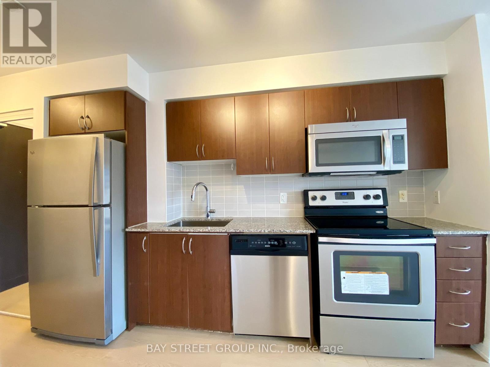 925 - 370 Highway 7 E, Richmond Hill (Doncrest), Ontario  L4B 0C4 - Photo 6 - N13762666