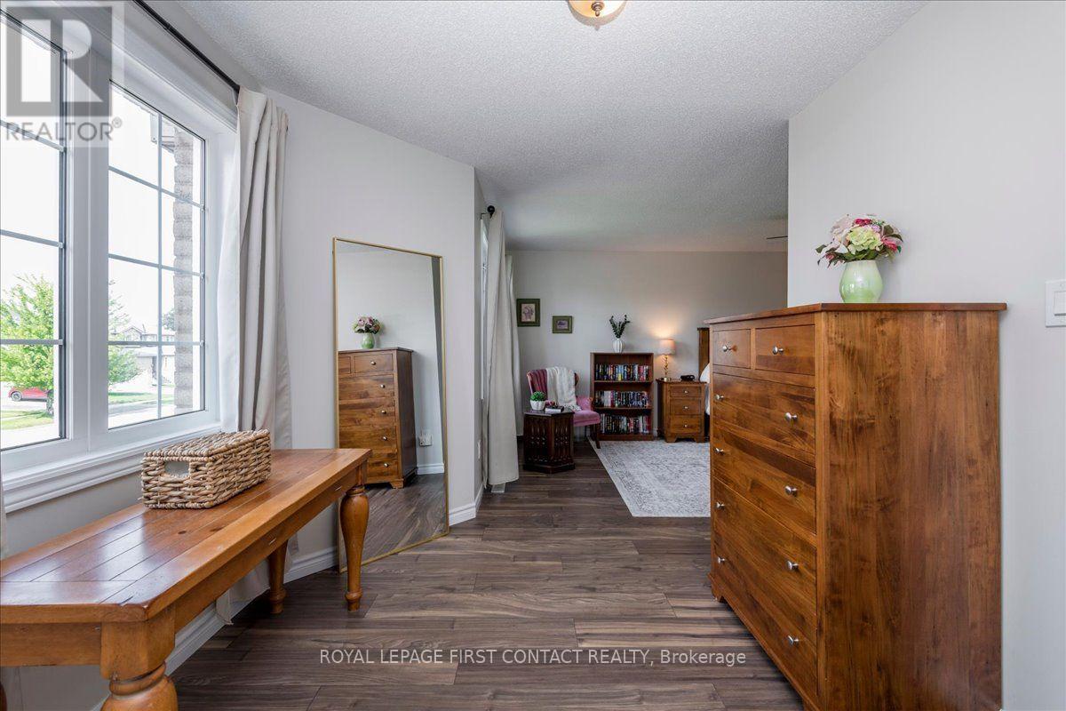15 Sherwood Court, Barrie (Northwest), Ontario  L4N 9V2 - Photo 17 - S13762608