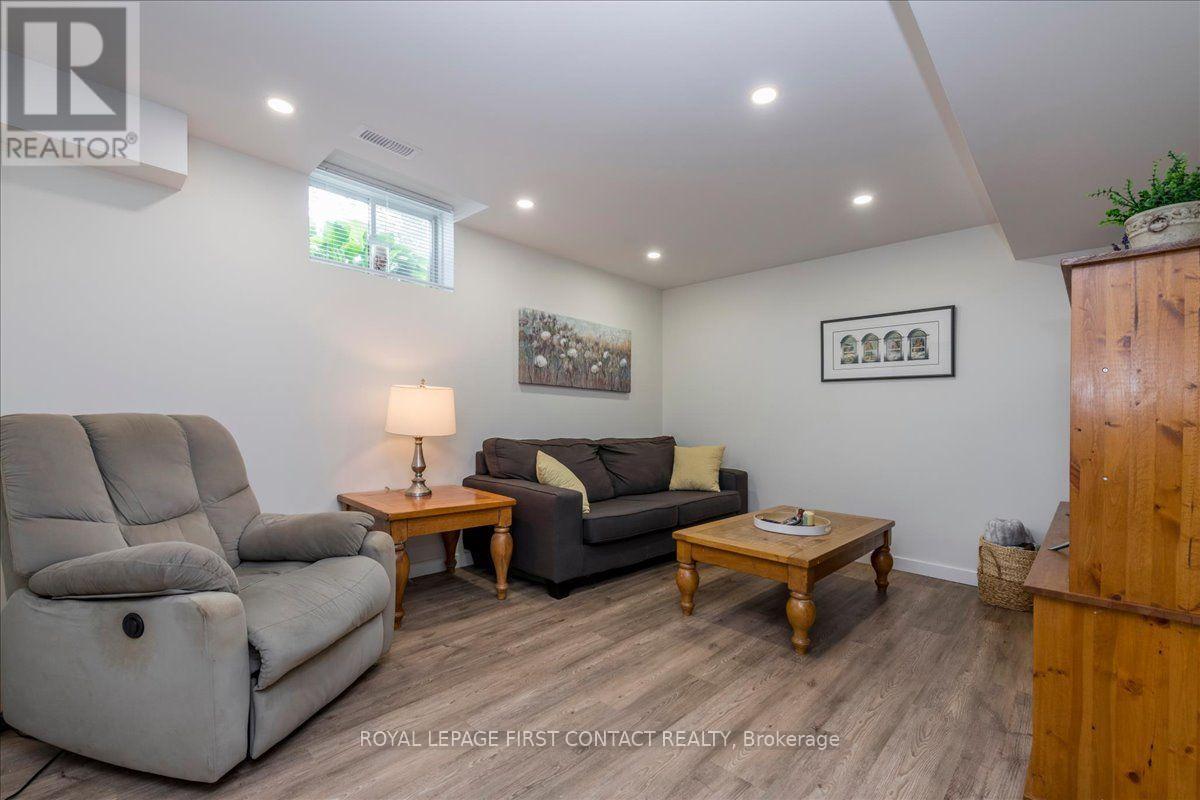15 Sherwood Court, Barrie (Northwest), Ontario  L4N 9V2 - Photo 25 - S13762608