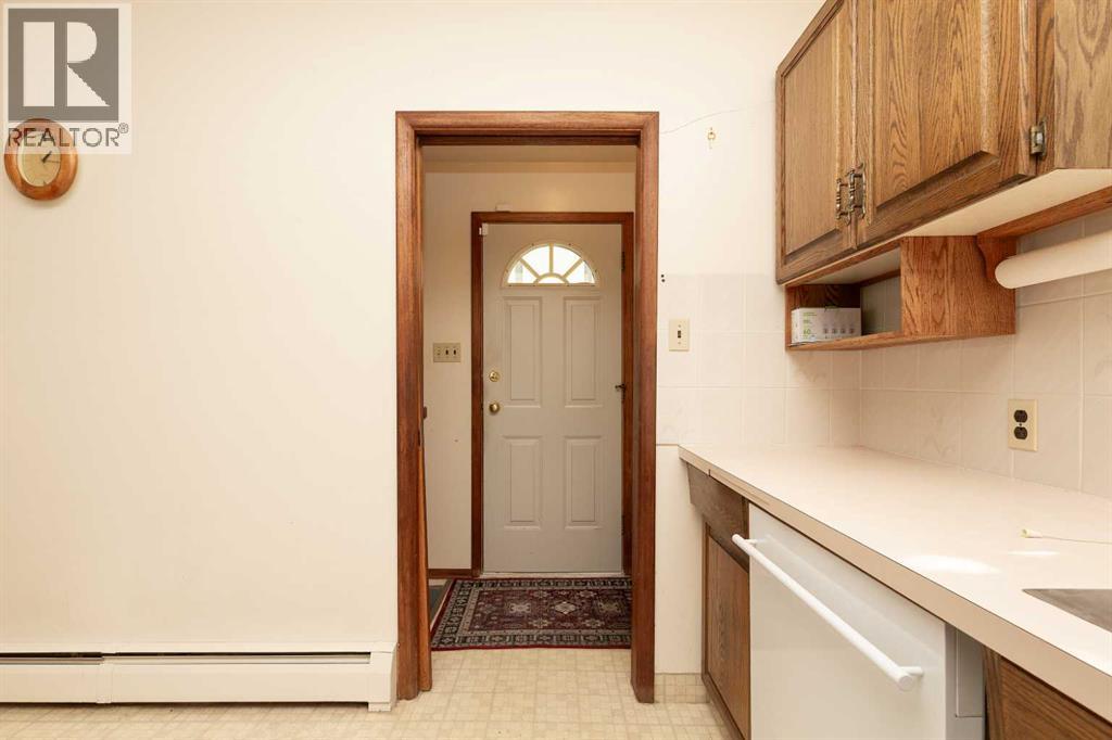 2710 6a Avenue N, Lethbridge, Alberta  T1H 0X3 - Photo 8 - A2341853