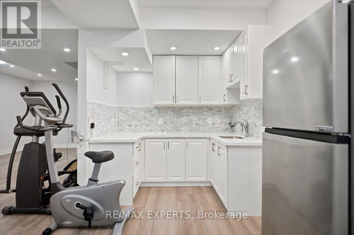 30 Midmorning Road, Brampton, Ontario  L1R 0N8 - Photo 32 - W13762686
