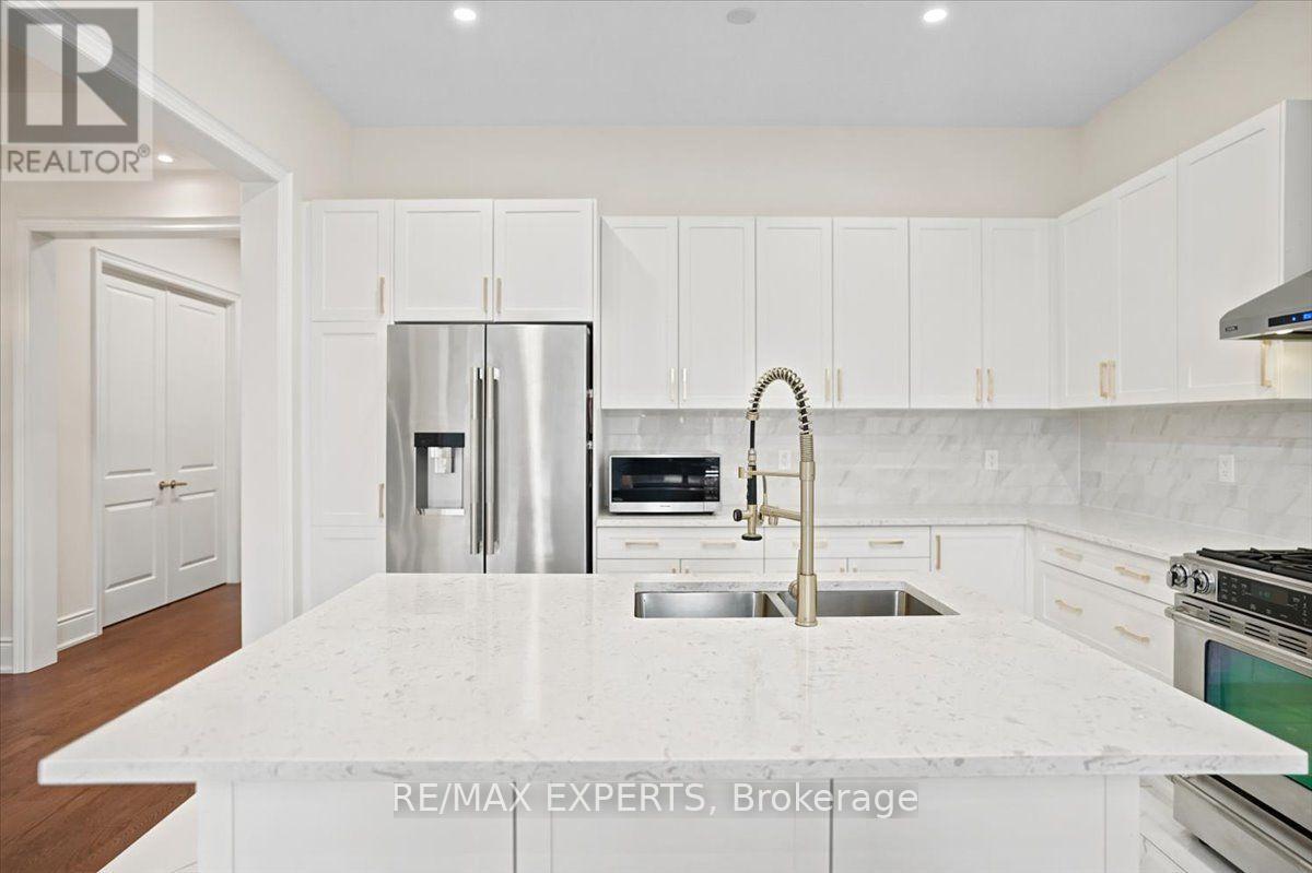 30 Midmorning Road, Brampton, Ontario  L1R 0N8 - Photo 7 - W13762686
