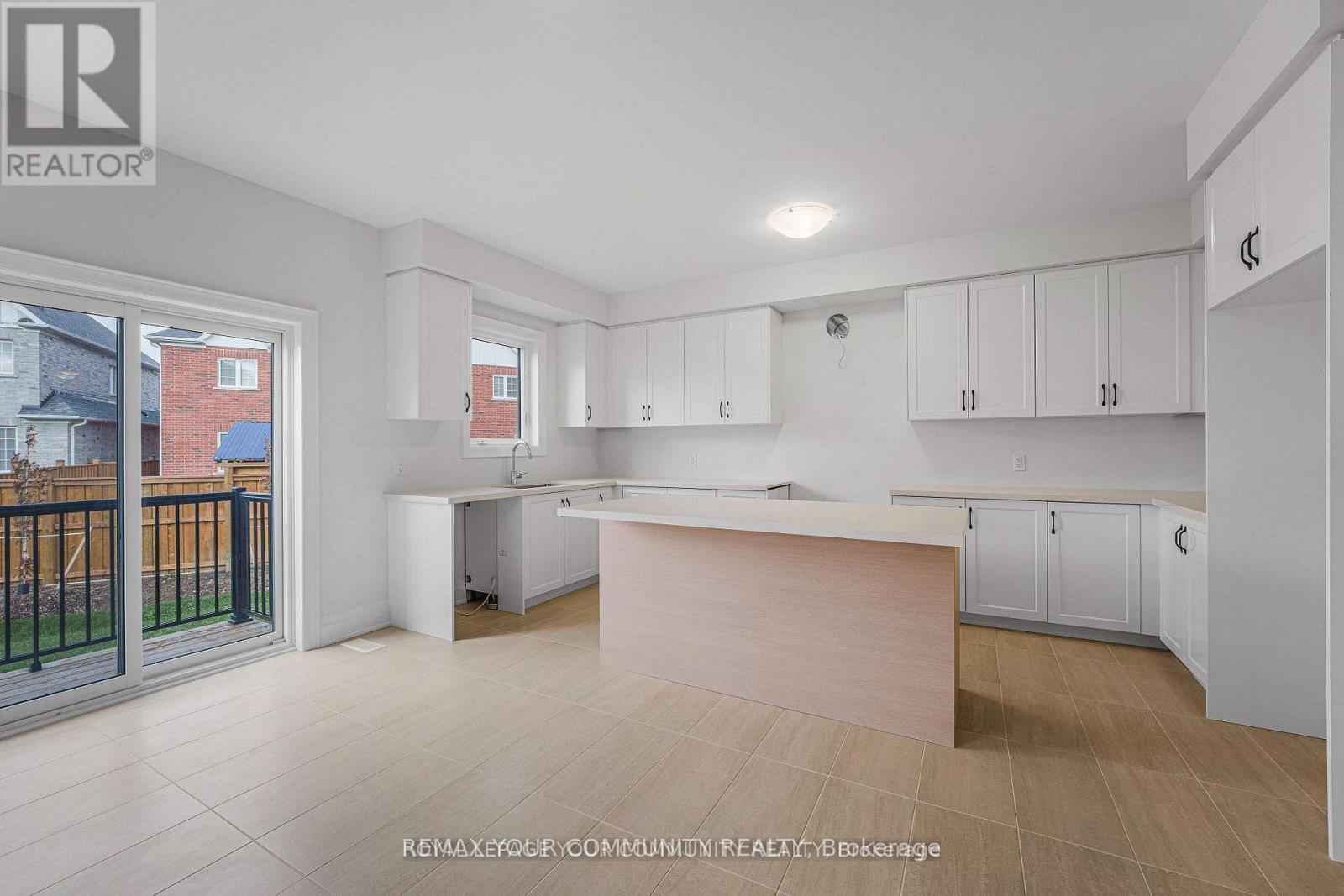 Upper - 14 Donnybrook Court, Brampton, Ontario  L7A 1W2 - Photo 12 - W13762722
