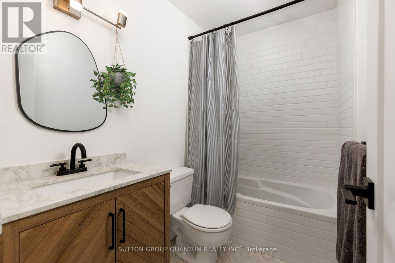 401 - 15 Elizabeth Street N, Mississauga, Ontario  L5G 2Z3 - Photo 40 - W13762738