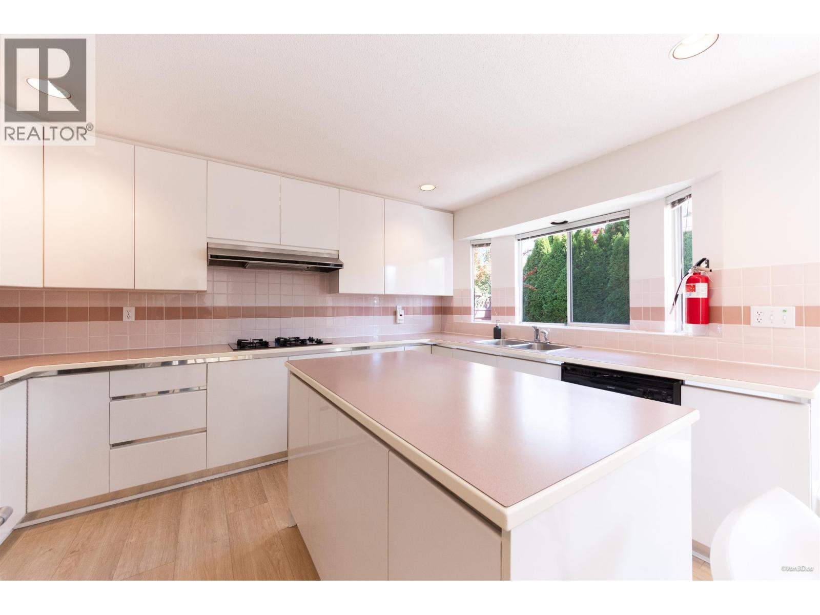 10128 Carter Court, Richmond, British Columbia  V6X 3V2 - Photo 14 - R3163250