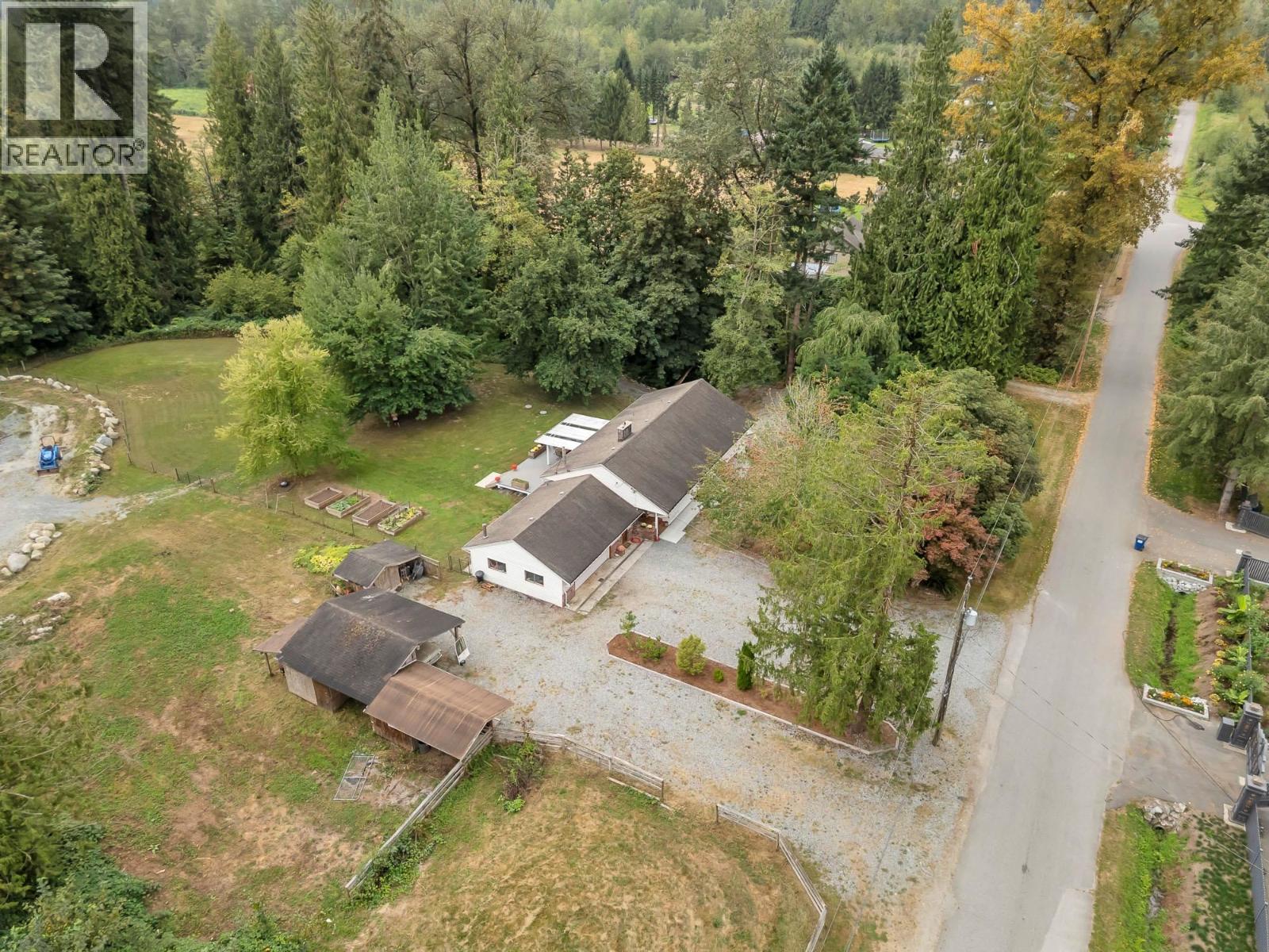 24320 116 Avenue, Maple Ridge, British Columbia  V4R 1L7 - Photo 2 - R3163263