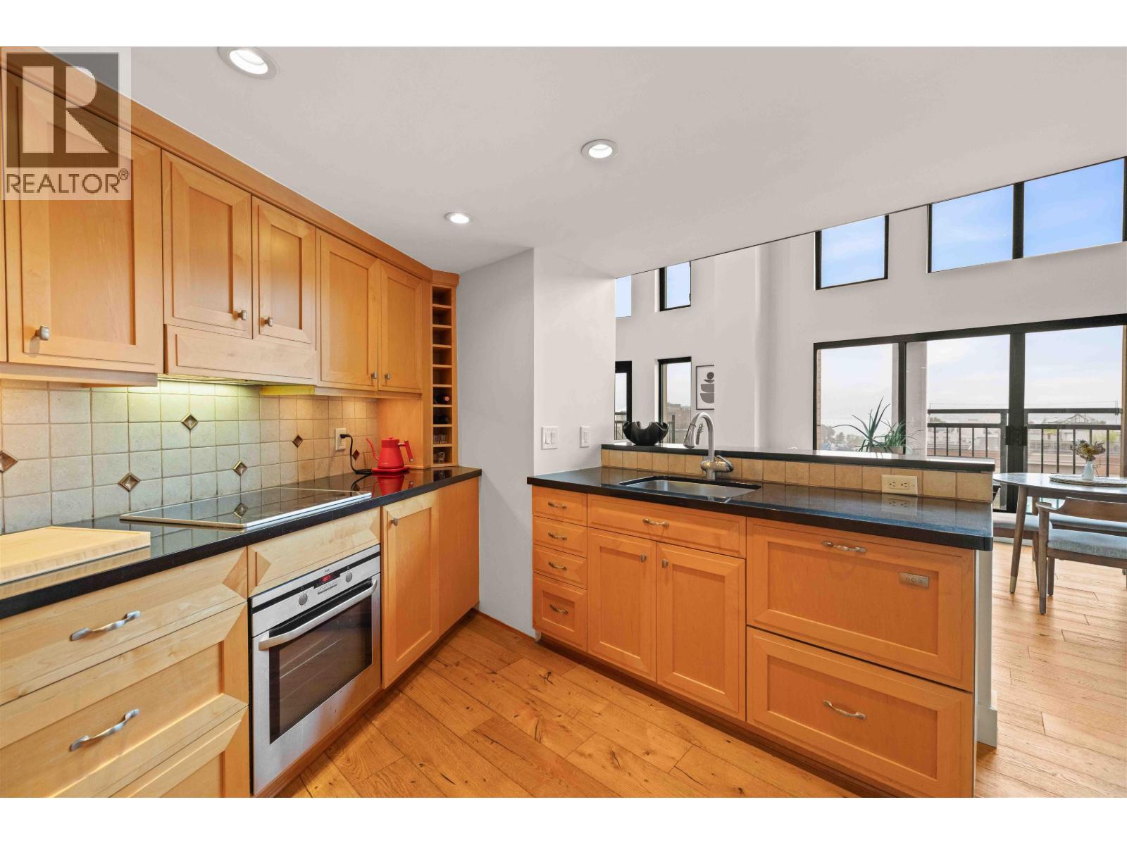 708 22 E Cordova Street, Vancouver, British Columbia  V6A 4G8 - Photo 3 - R3162831