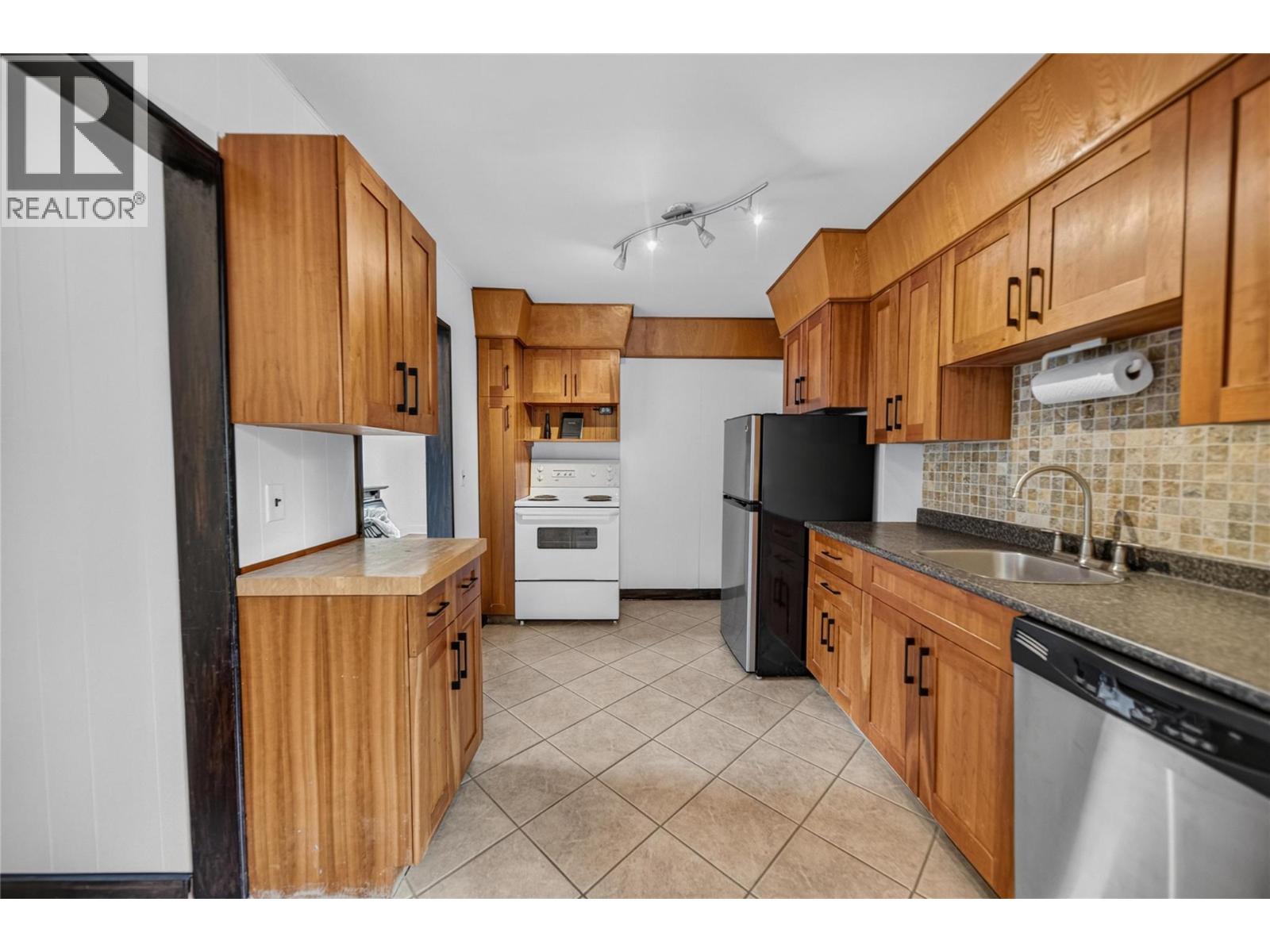 226 Crerar Street, Kimberley, British Columbia  V1A 1K1 - Photo 3 - 10399969