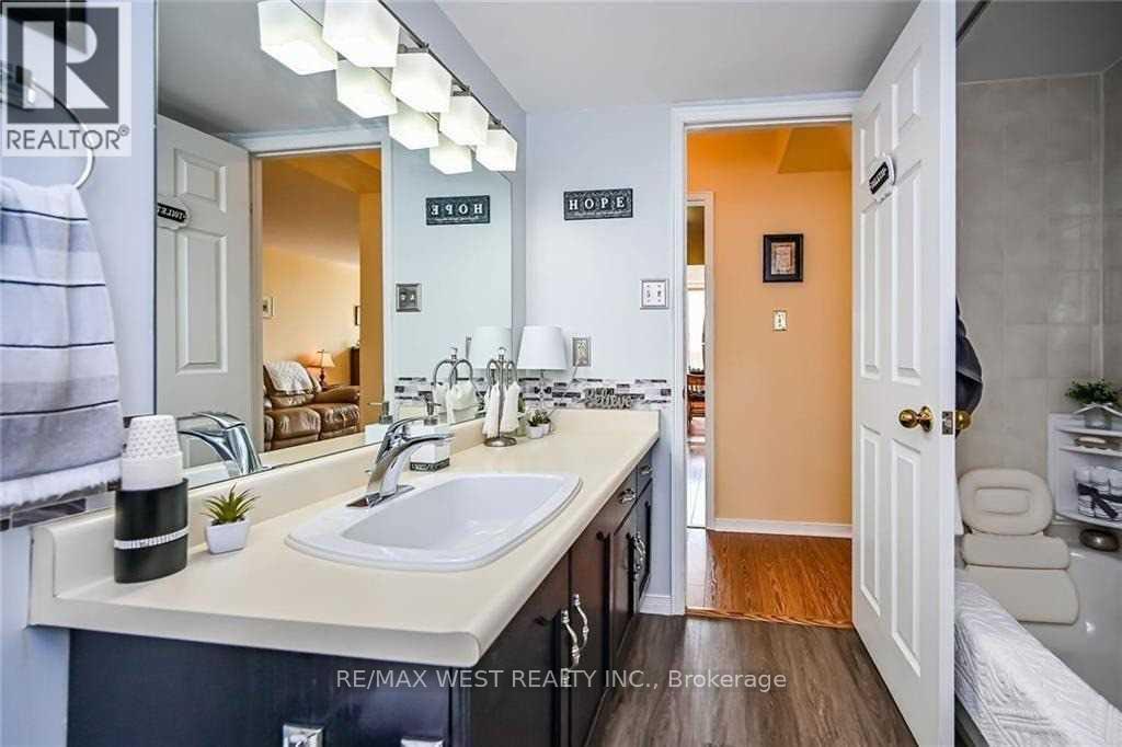406 - 200 Limeridge Road W, Hamilton, Ontario  L9C 2V4 - Photo 14 - X13762650