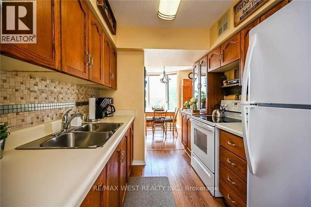 406 - 200 Limeridge Road W, Hamilton, Ontario  L9C 2V4 - Photo 3 - X13762650