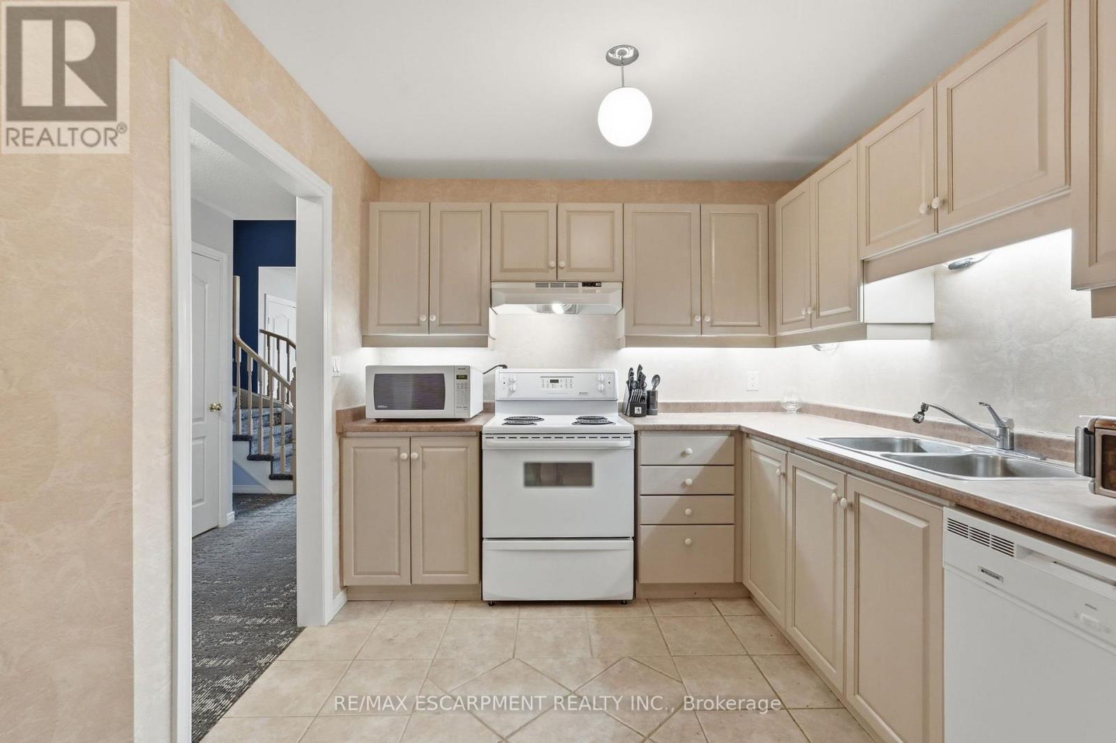 2 - 222 Fellowes Crescent, Hamilton, Ontario  L8B 0R1 - Photo 7 - X13762674