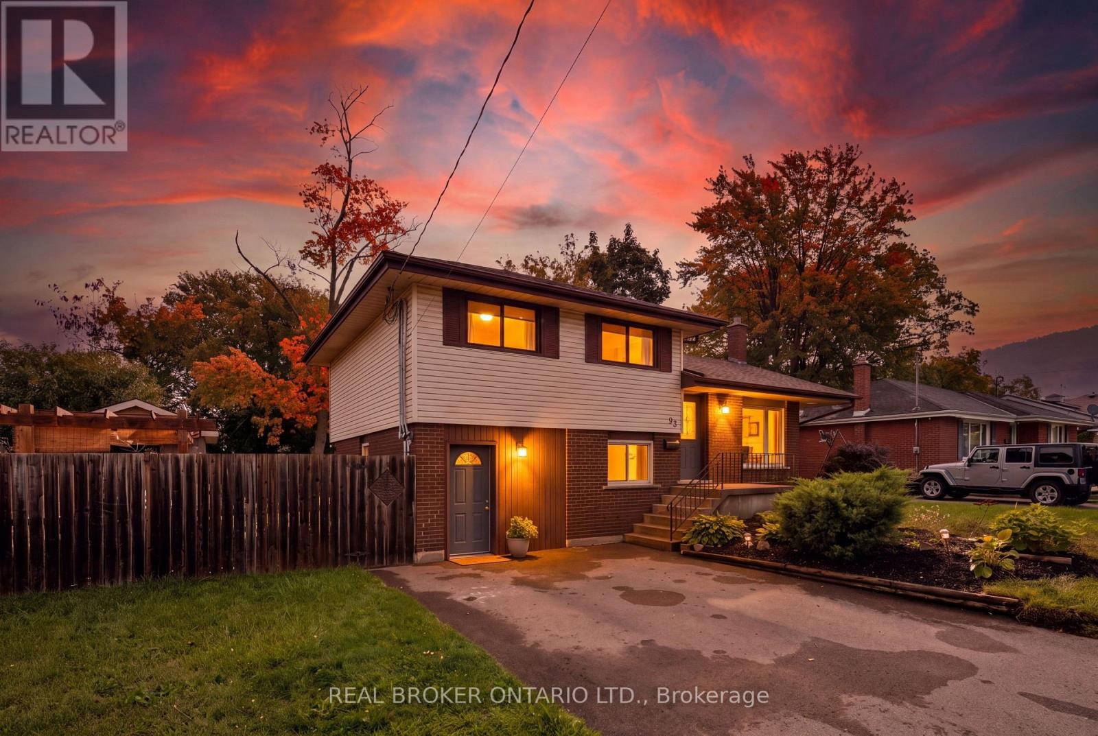33 PATTERSON AVENUE, Brantford, Ontario