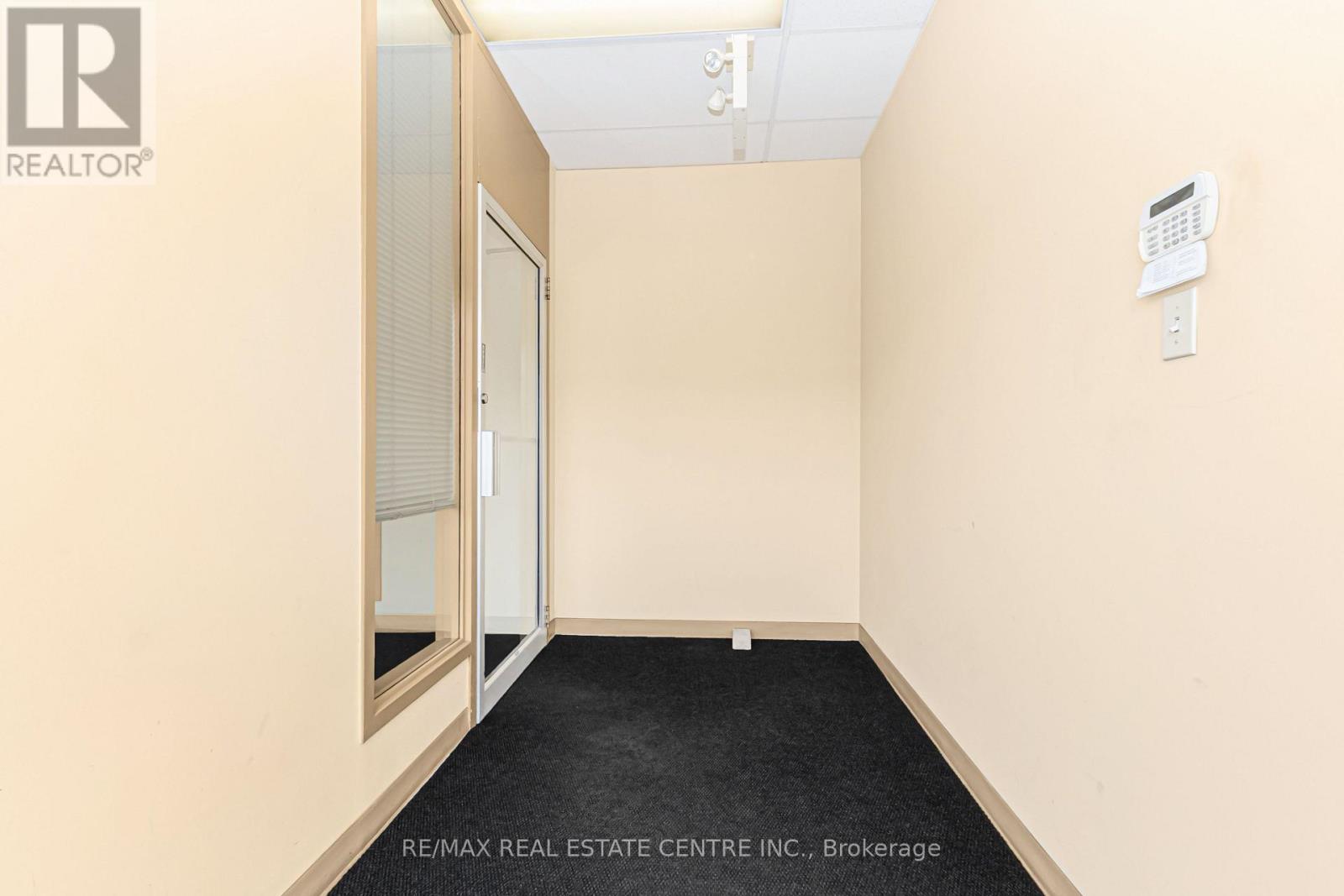 396 Clarence Street, Brampton, Ontario  L6W 1T5 - Photo 5 - W13757606