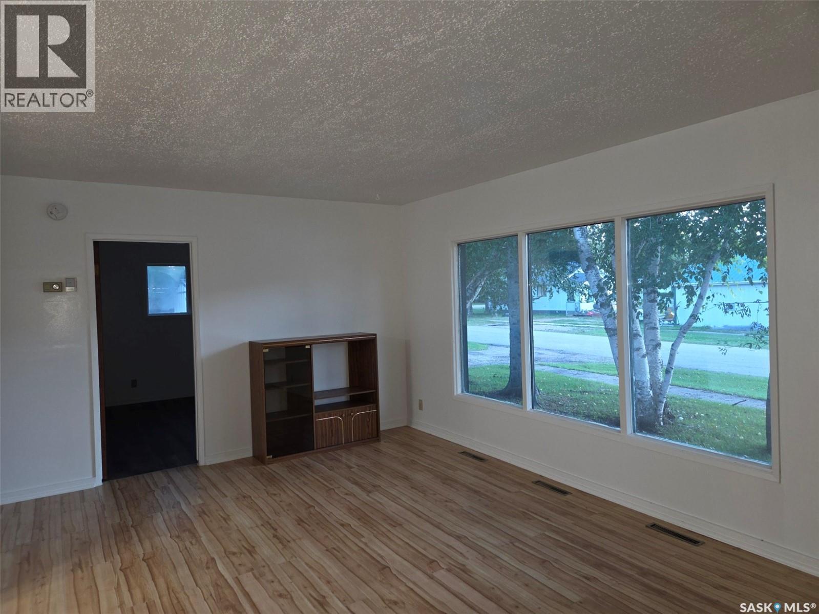 100 3rd Avenue N, Middle Lake, Saskatchewan  S0K 2X0 - Photo 24 - SK047955