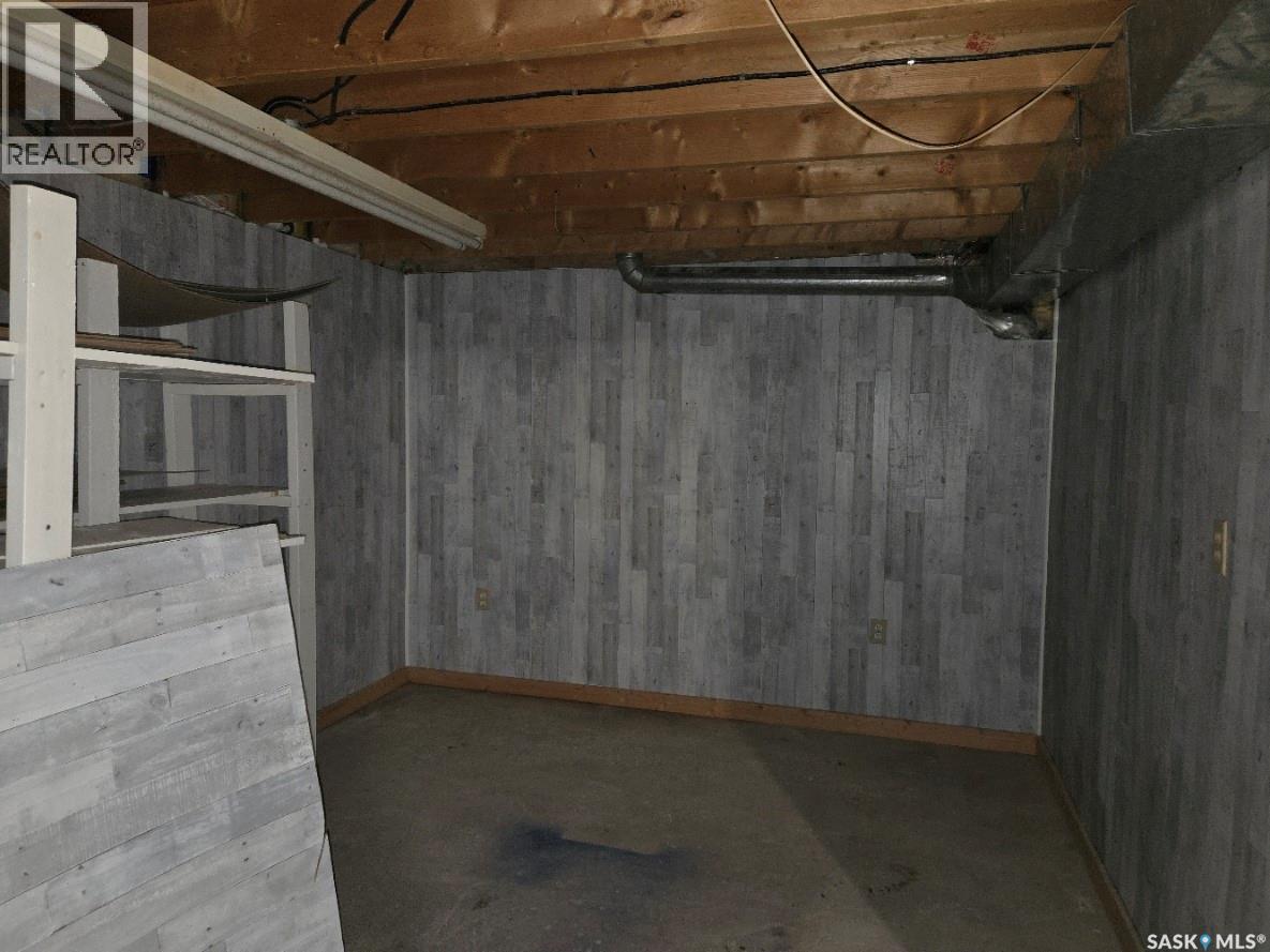 100 3rd Avenue N, Middle Lake, Saskatchewan  S0K 2X0 - Photo 35 - SK047955