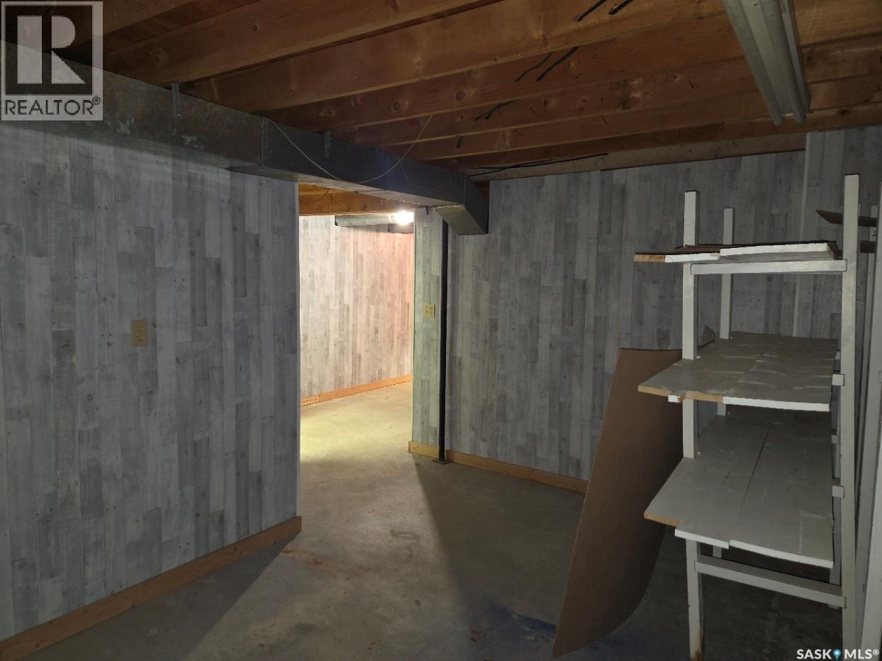 100 3rd Avenue N, Middle Lake, Saskatchewan  S0K 2X0 - Photo 36 - SK047955