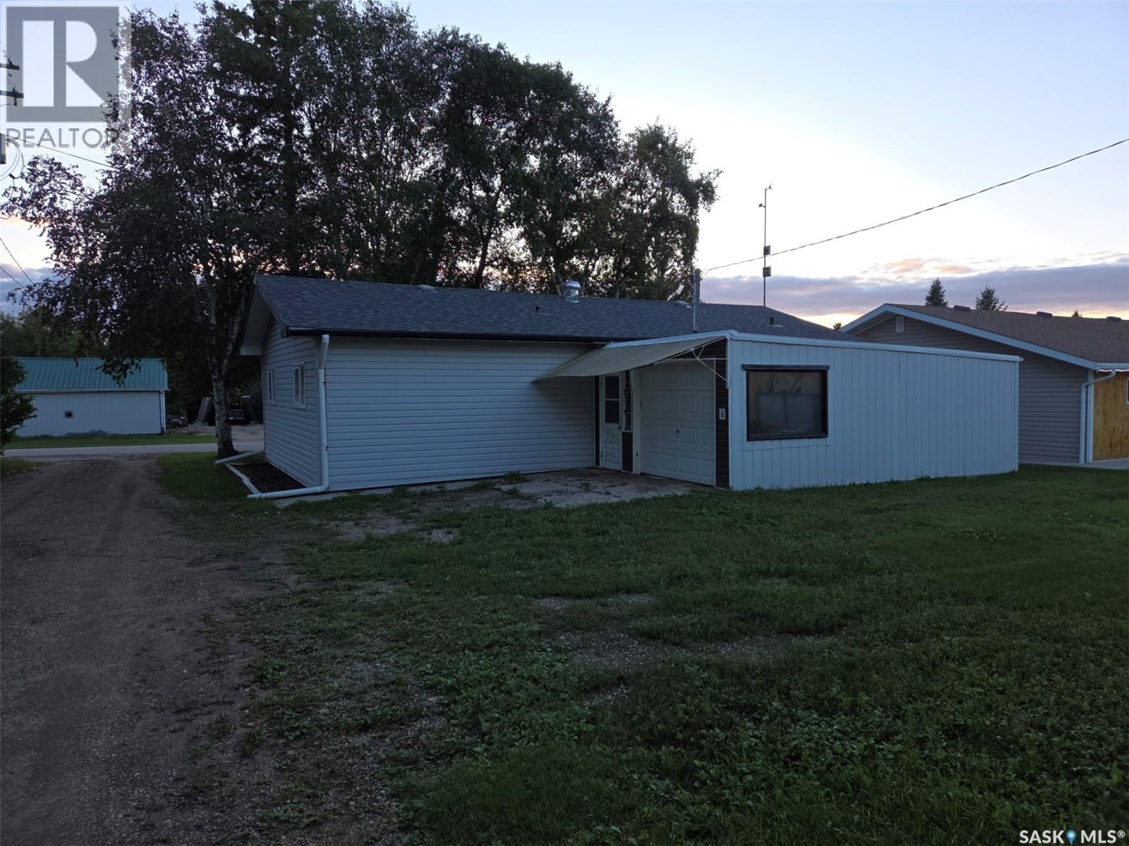 100 3rd Avenue N, Middle Lake, Saskatchewan  S0K 2X0 - Photo 5 - SK047955