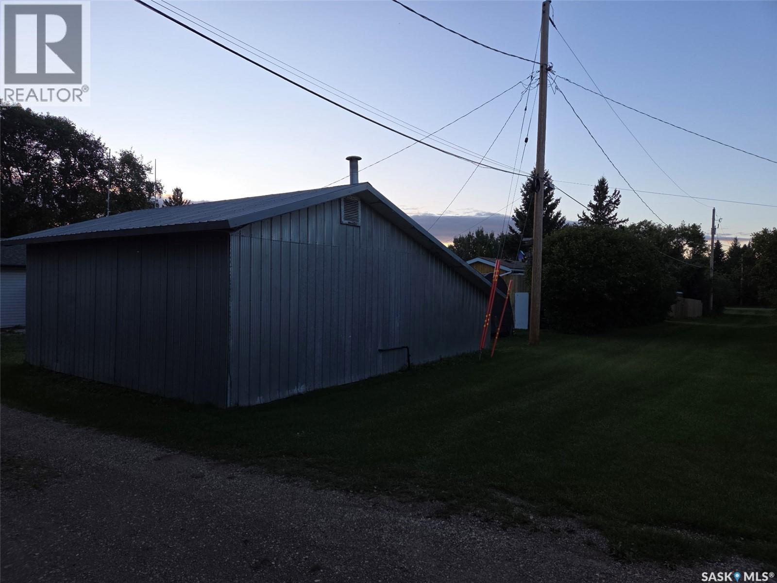100 3rd Avenue N, Middle Lake, Saskatchewan  S0K 2X0 - Photo 6 - SK047955