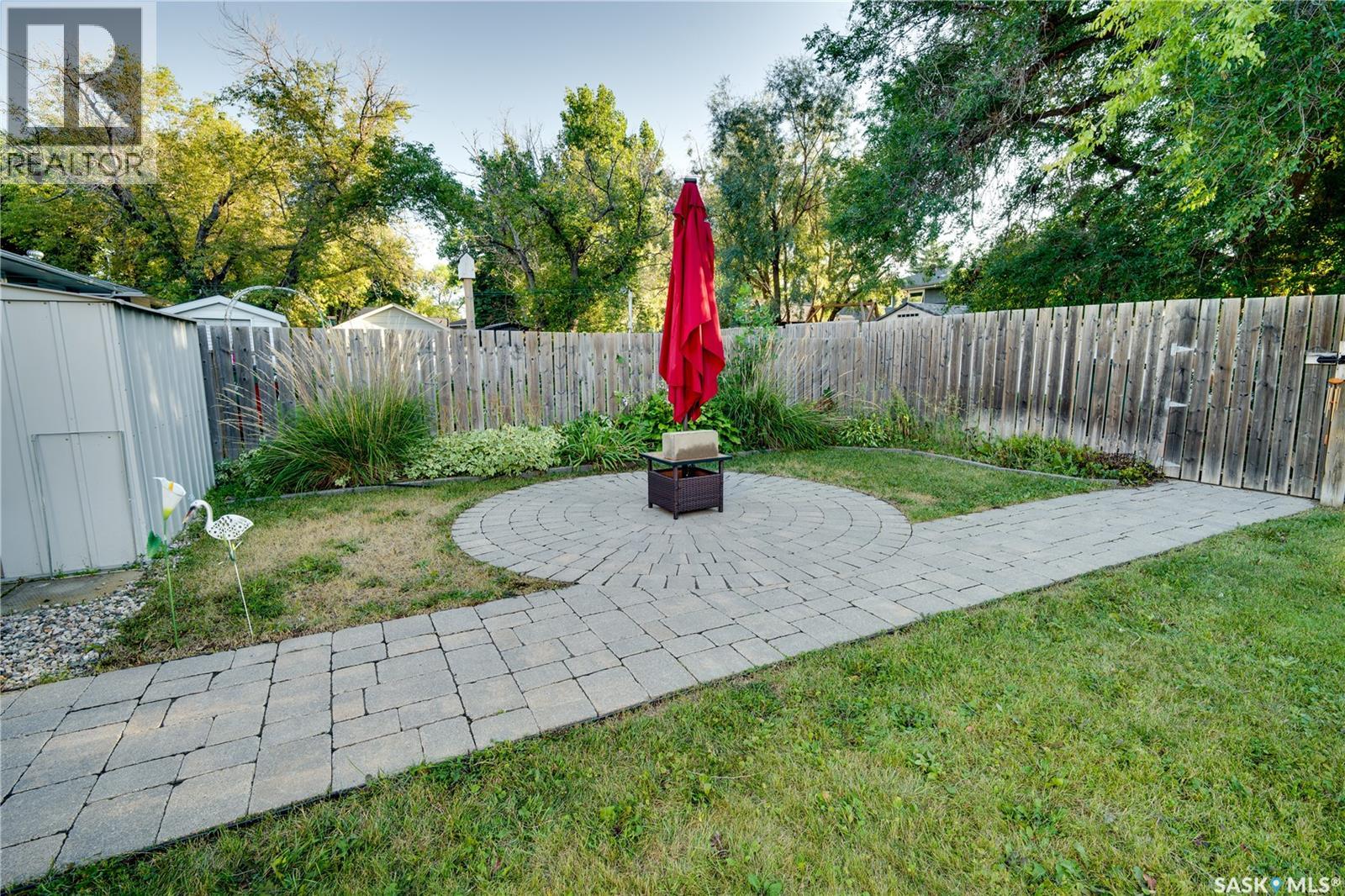 1304 Queen Crescent, Moose Jaw, Saskatchewan  S6H 3G4 - Photo 37 - SK047918