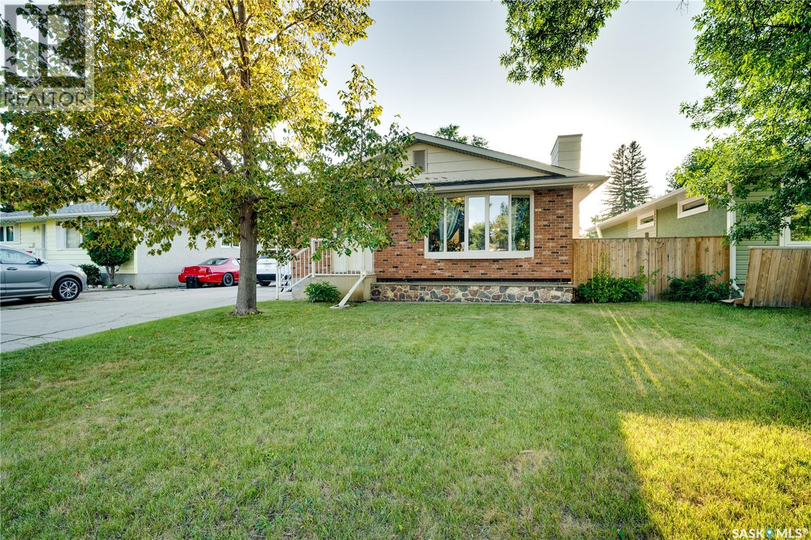 1304 Queen Crescent, Moose Jaw, Saskatchewan  S6H 3G4 - Photo 39 - SK047918