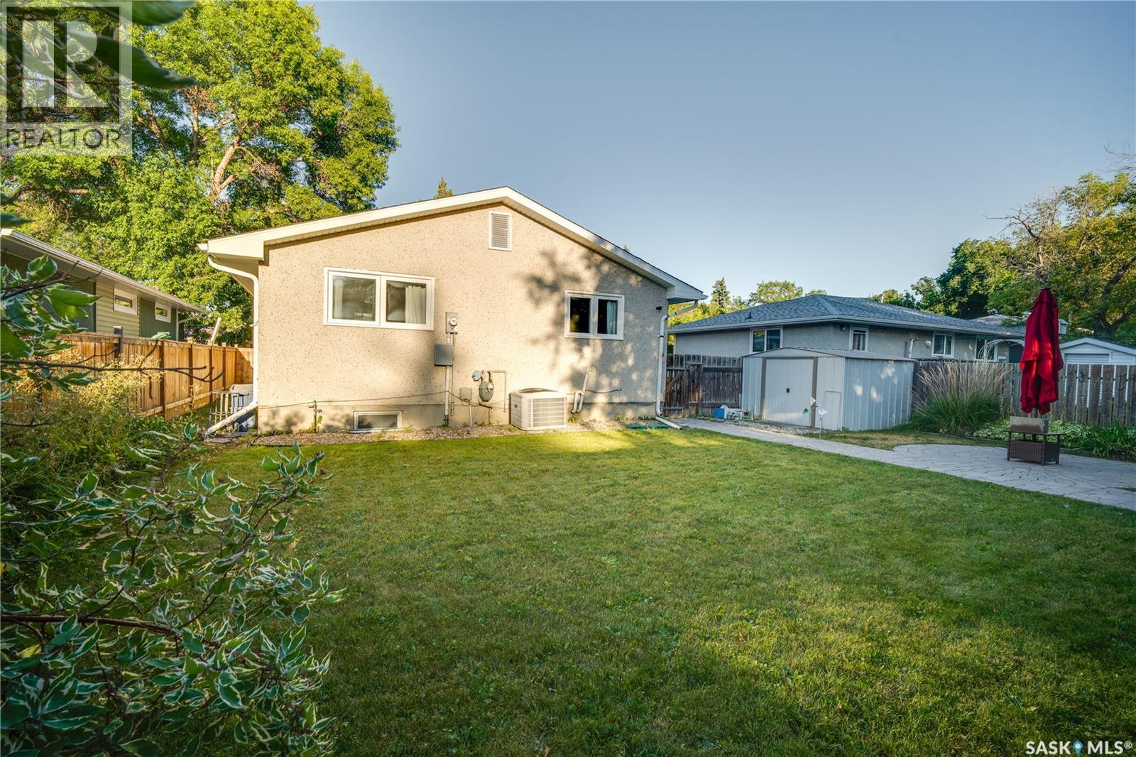 1304 Queen Crescent, Moose Jaw, Saskatchewan  S6H 3G4 - Photo 40 - SK047918