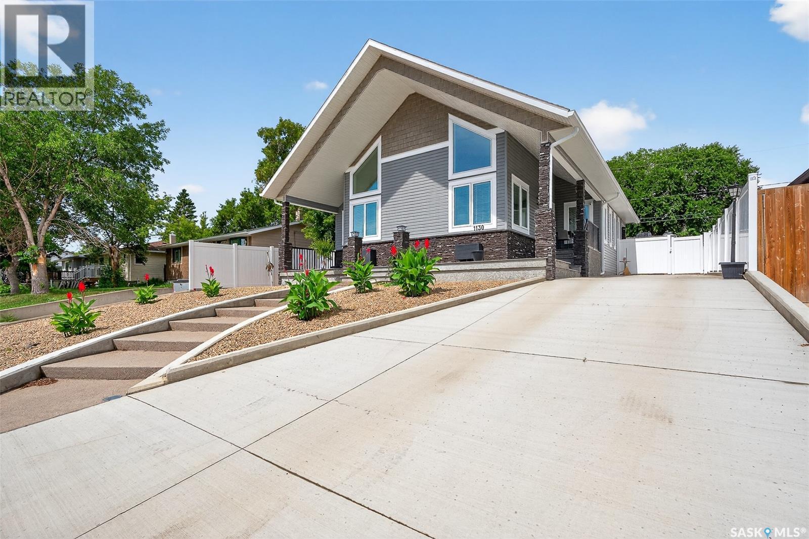 1130 Stadacona Street W, Moose Jaw, Saskatchewan  S6H 2B3 - Photo 4 - SK047803