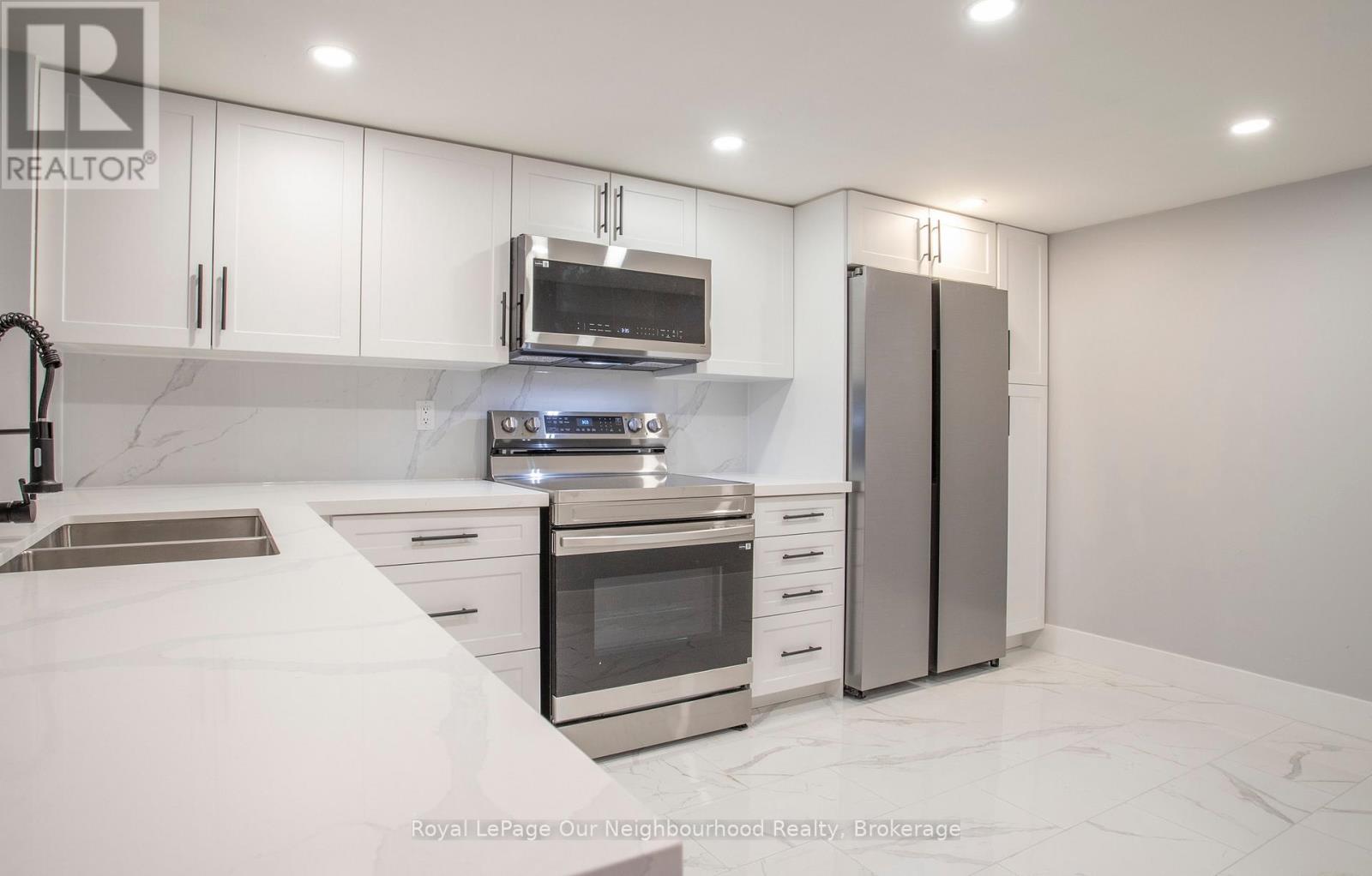 325 - 60 Homewood Avenue, Toronto, Ontario  M4Y 2X4 - Photo 11 - C13762952
