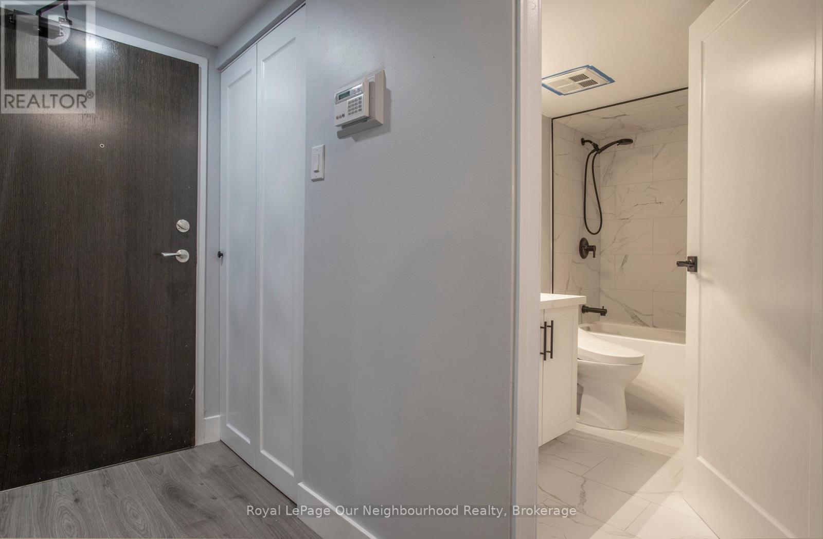 325 - 60 Homewood Avenue, Toronto, Ontario  M4Y 2X4 - Photo 14 - C13762952