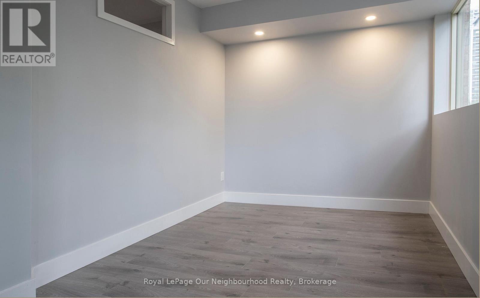 325 - 60 Homewood Avenue, Toronto, Ontario  M4Y 2X4 - Photo 22 - C13762952