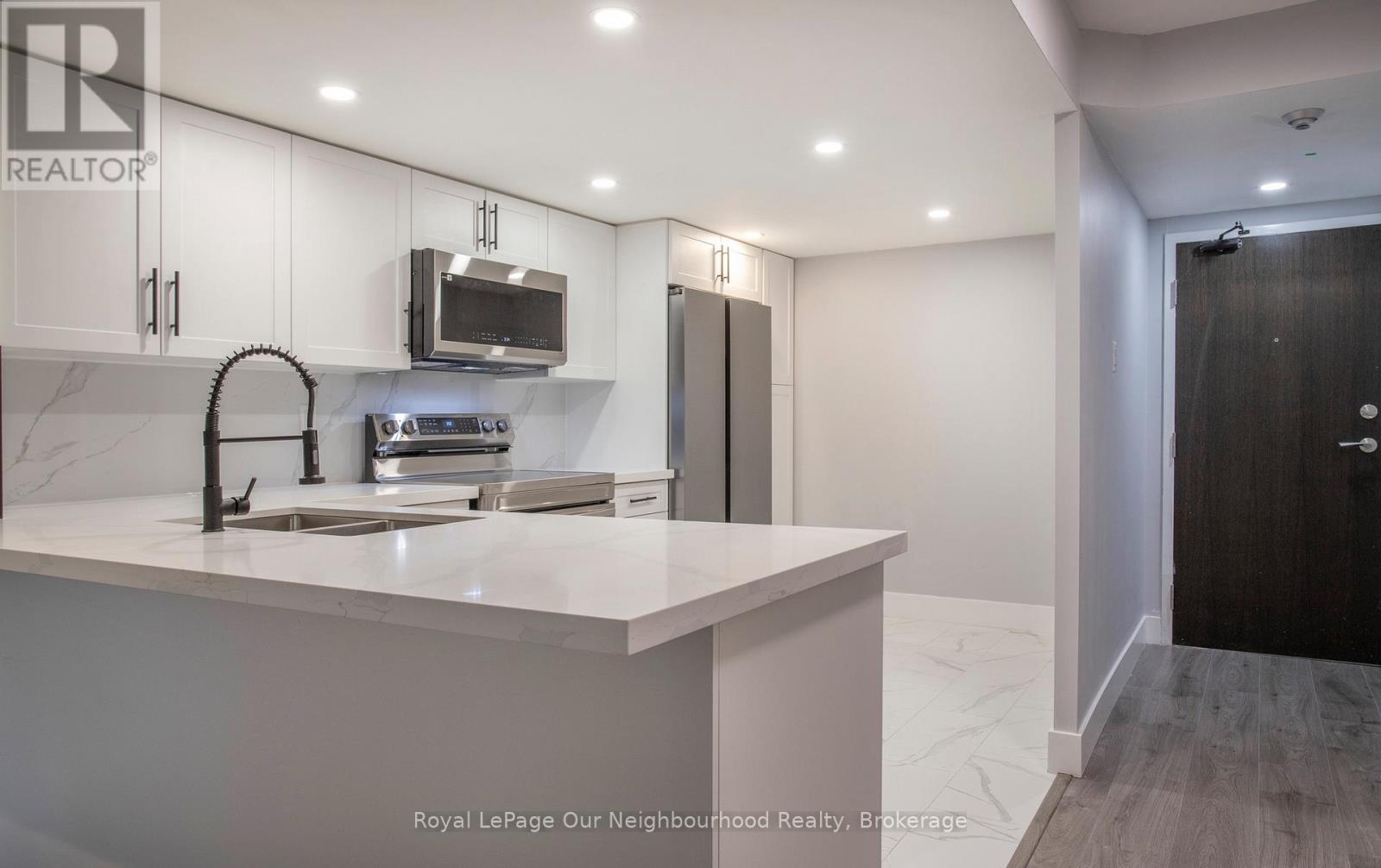 325 - 60 Homewood Avenue, Toronto, Ontario  M4Y 2X4 - Photo 5 - C13762952