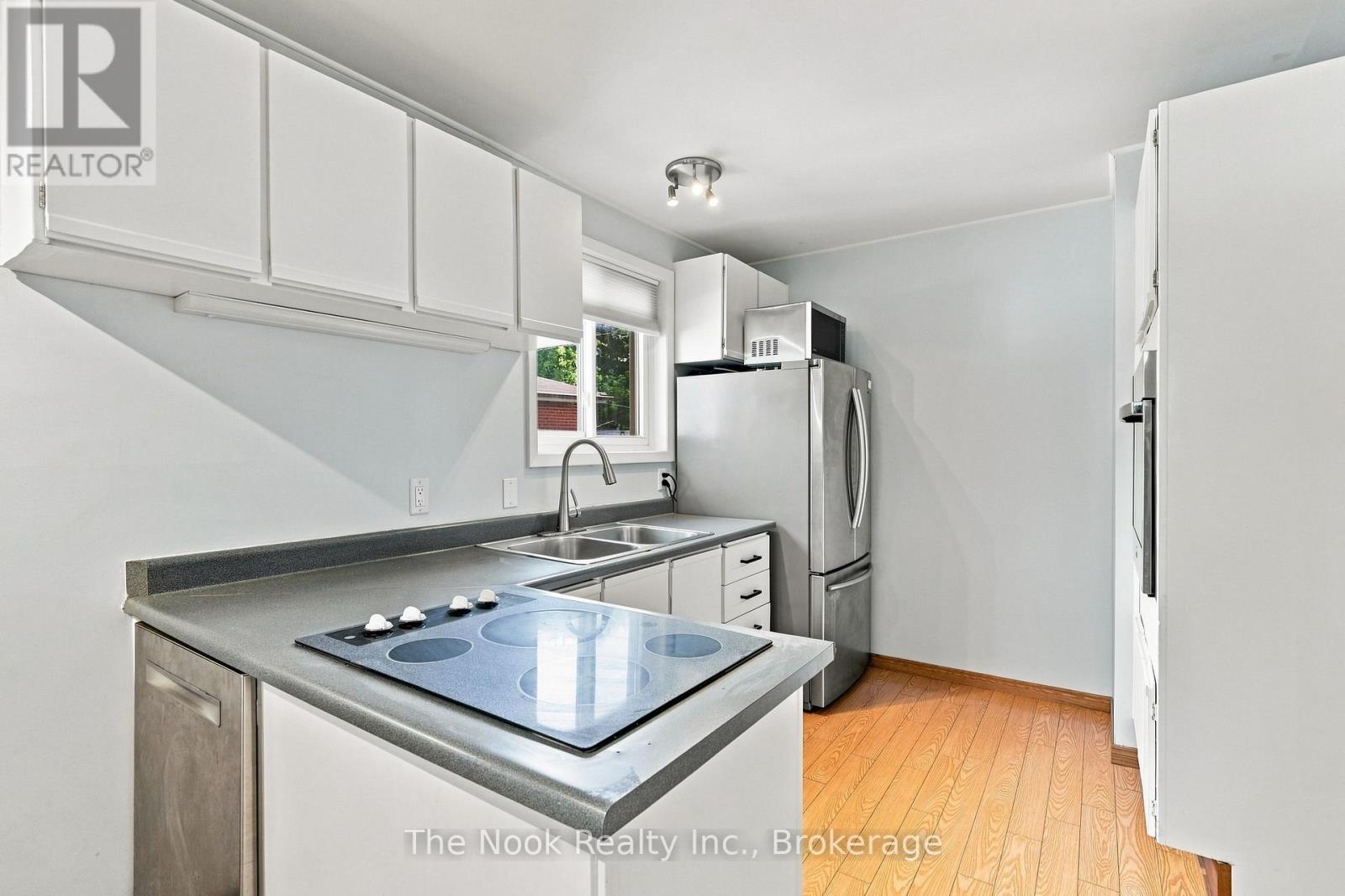Main Floor - 1469 Drava Street, Pickering, Ontario  L1W 1K2 - Photo 12 - E13762936