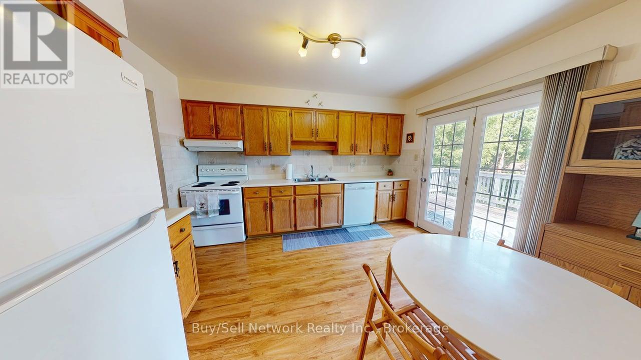 2565 Marsdale Drive, Peterborough, Ontario  K9L 1Y3 - Photo 3 - X13762992