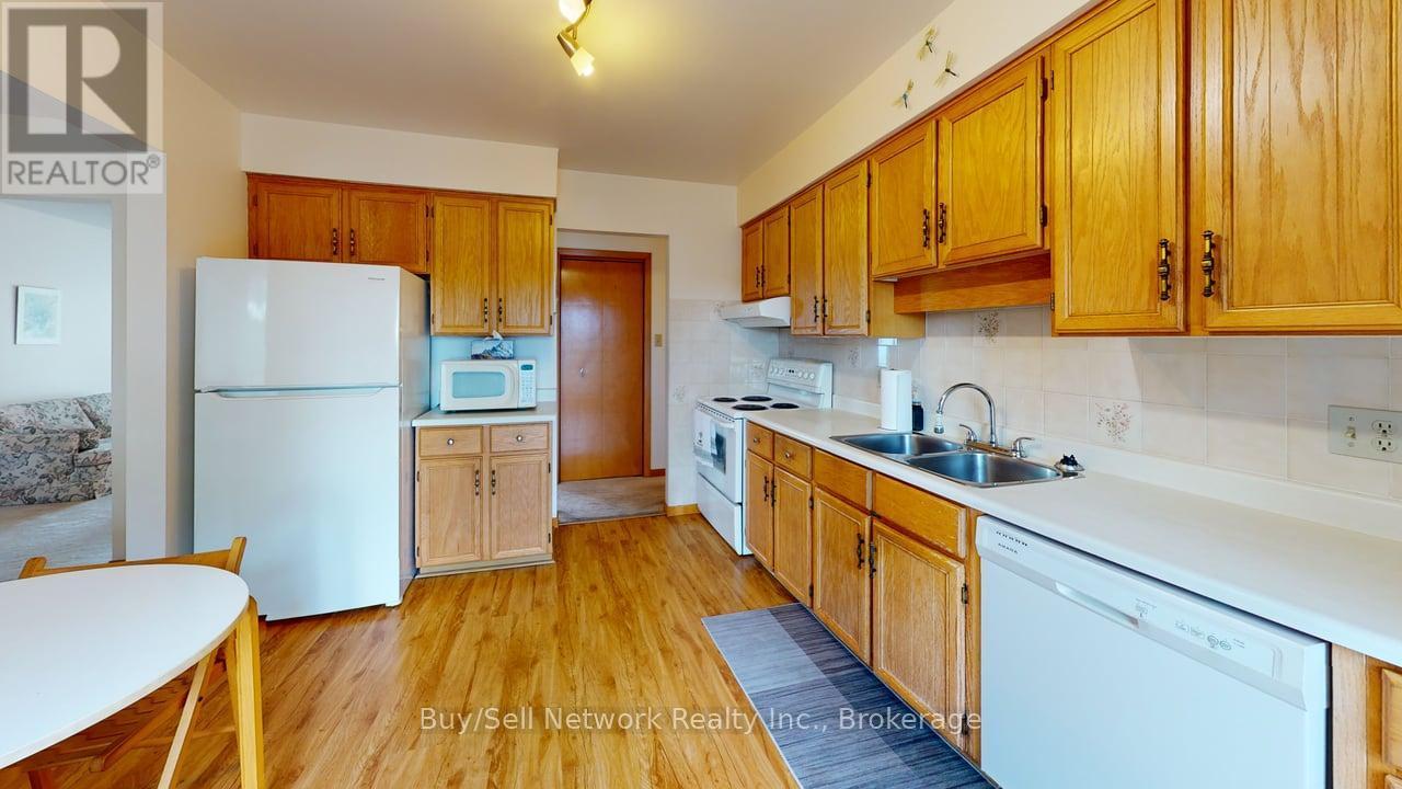 2565 Marsdale Drive, Peterborough, Ontario  K9L 1Y3 - Photo 4 - X13762992