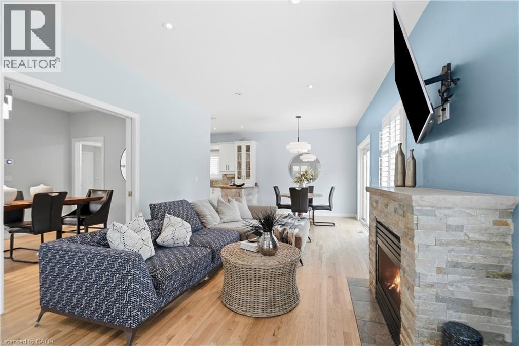 31 Commando Court, Waterdown, Ontario  L8B 0J6 - Photo 16 - 40861384