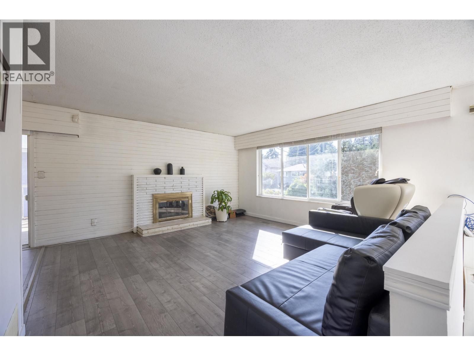 3648 Vincent Street, Port Coquitlam, British Columbia  V3B 3T9 - Photo 4 - R3162859