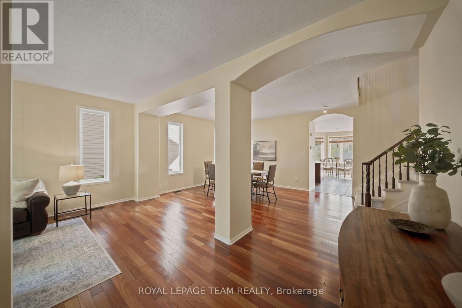 32 Glenrill Place, Ottawa, Ontario  K2M 2T5 - Photo 4 - X13762926
