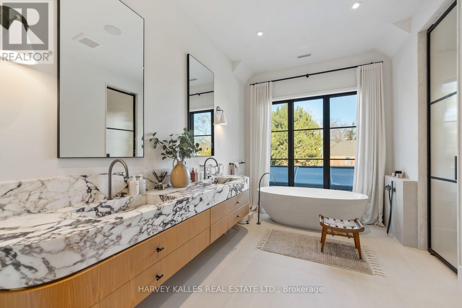 424 Lytton Boulevard, Toronto, Ontario  M5N 1S4 - Photo 17 - C13762956