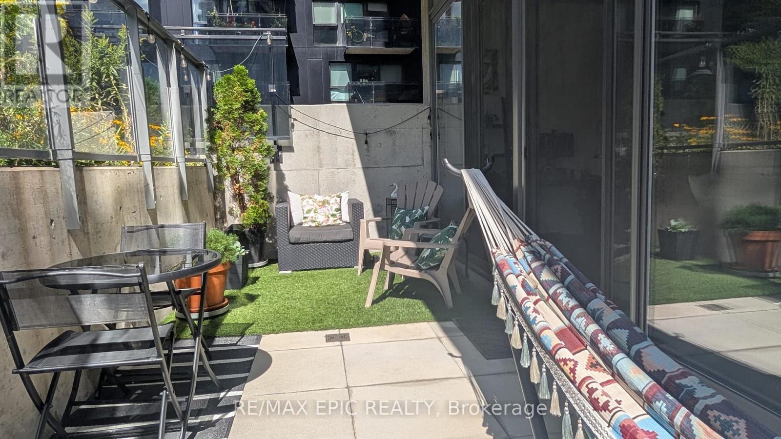 305 - 32 Trolley Crescent, Toronto, Ontario  M5A 0E9 - Photo 17 - C13762978