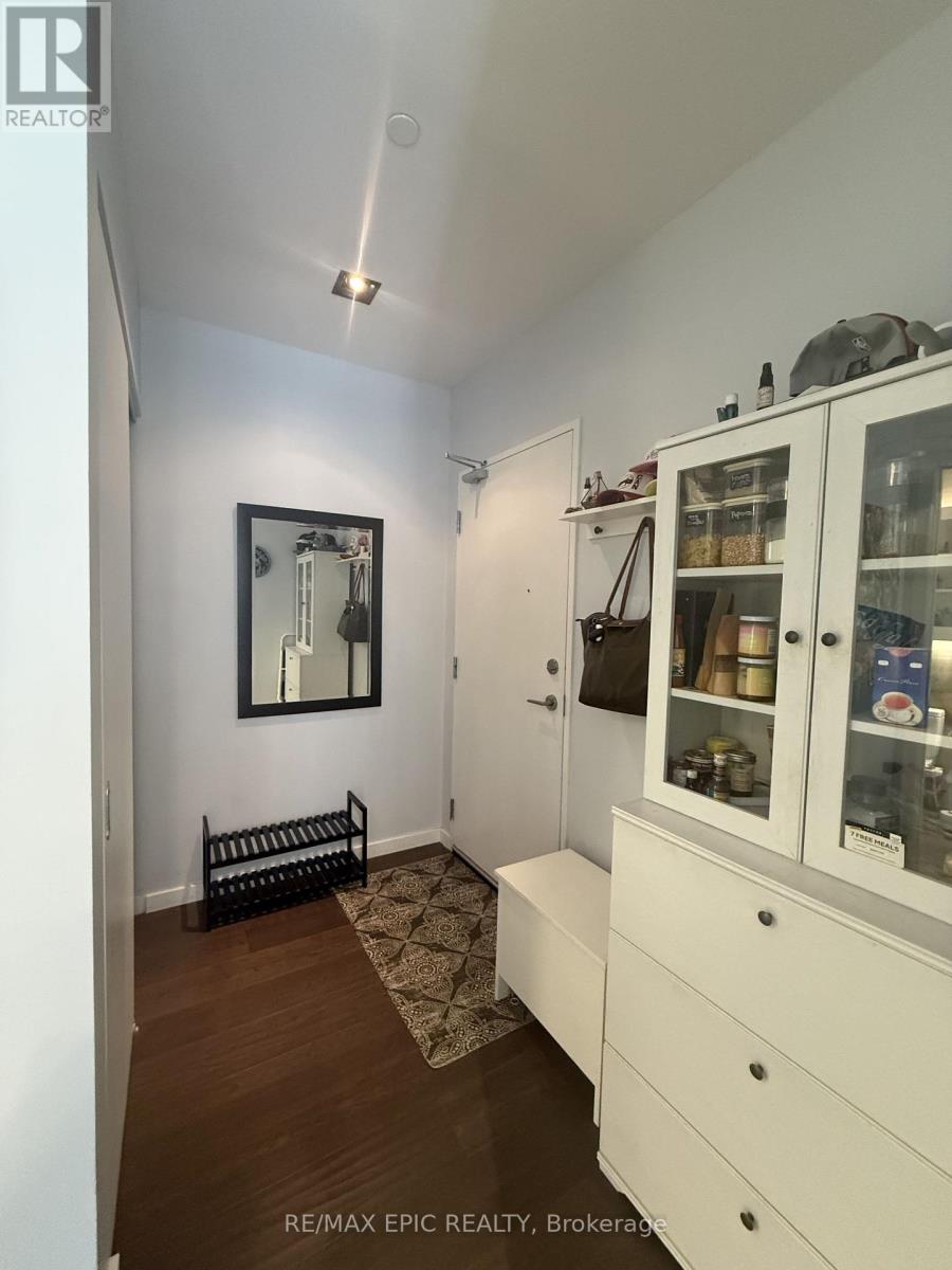 305 - 32 Trolley Crescent, Toronto, Ontario  M5A 0E9 - Photo 2 - C13762978