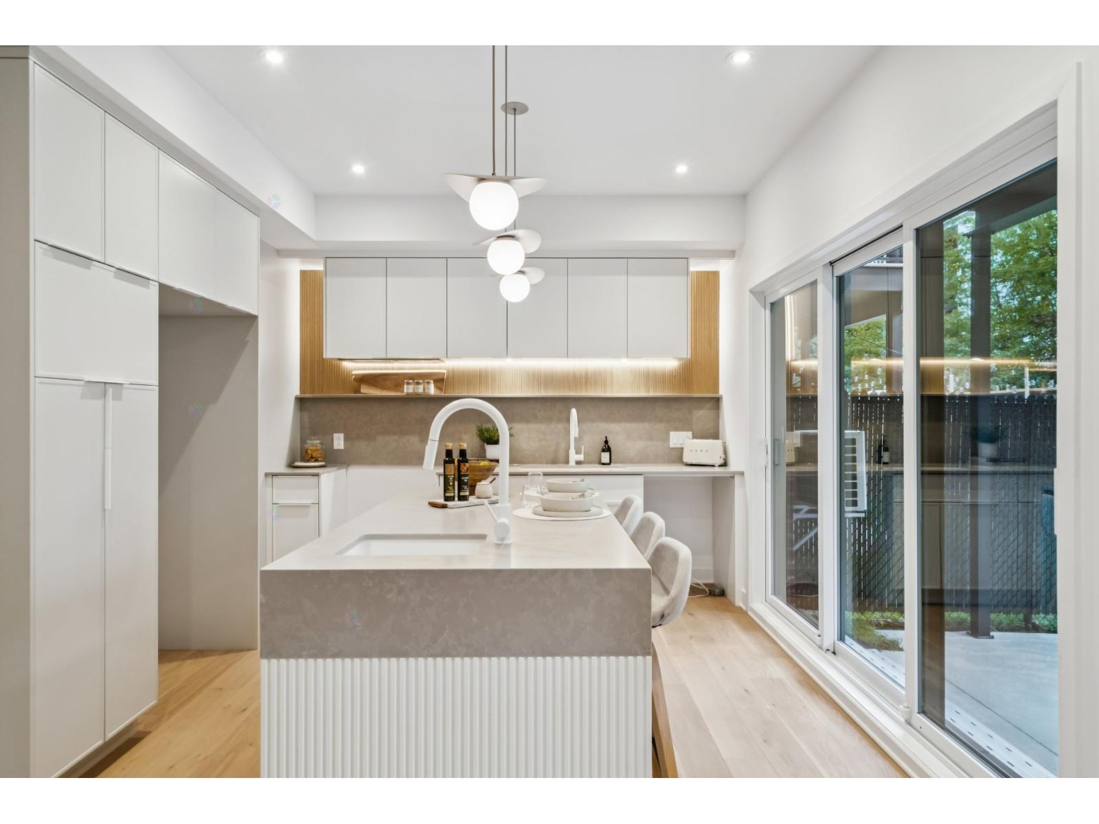 150 1re Avenue Montréal (Verdun/Île-des-Soeurs) Quebec Canada H4G2V4 3