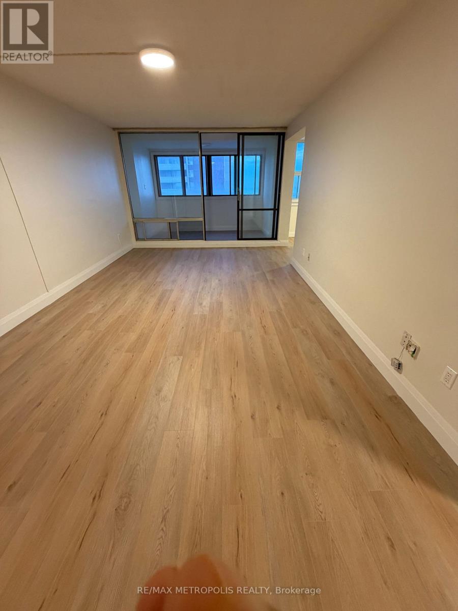 2803 - 3 Massey Square, Toronto, Ontario  M4C 5L5 - Photo 11 - E13762848