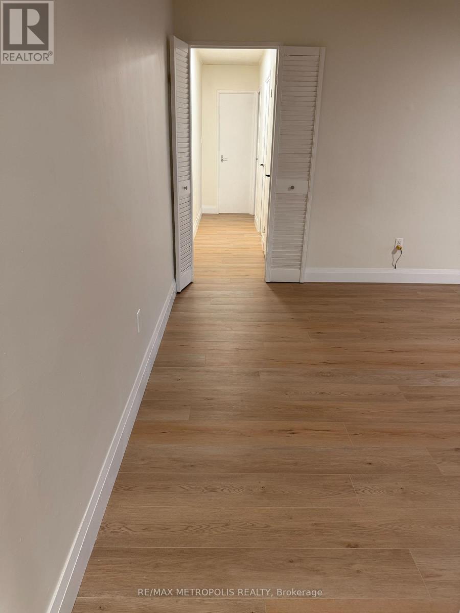 2803 - 3 Massey Square, Toronto, Ontario  M4C 5L5 - Photo 18 - E13762848