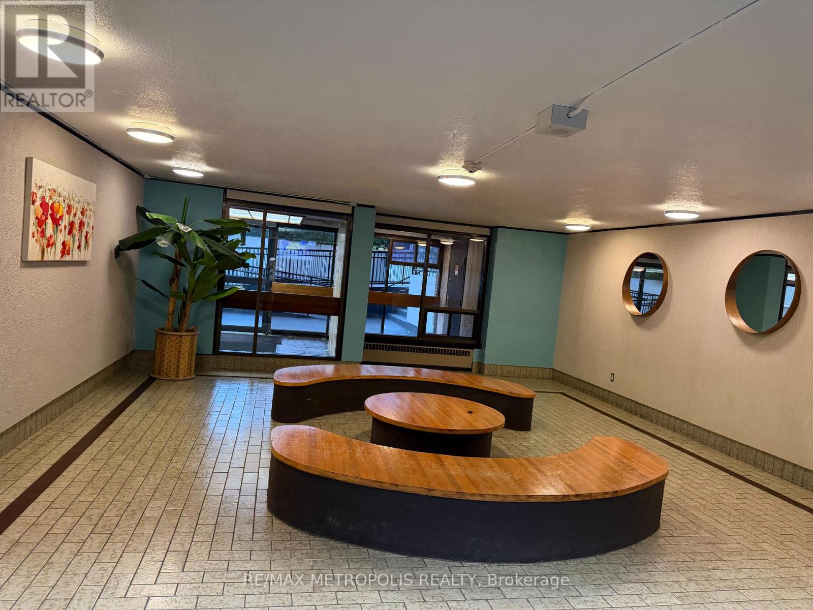 2803 - 3 Massey Square, Toronto, Ontario  M4C 5L5 - Photo 2 - E13762848