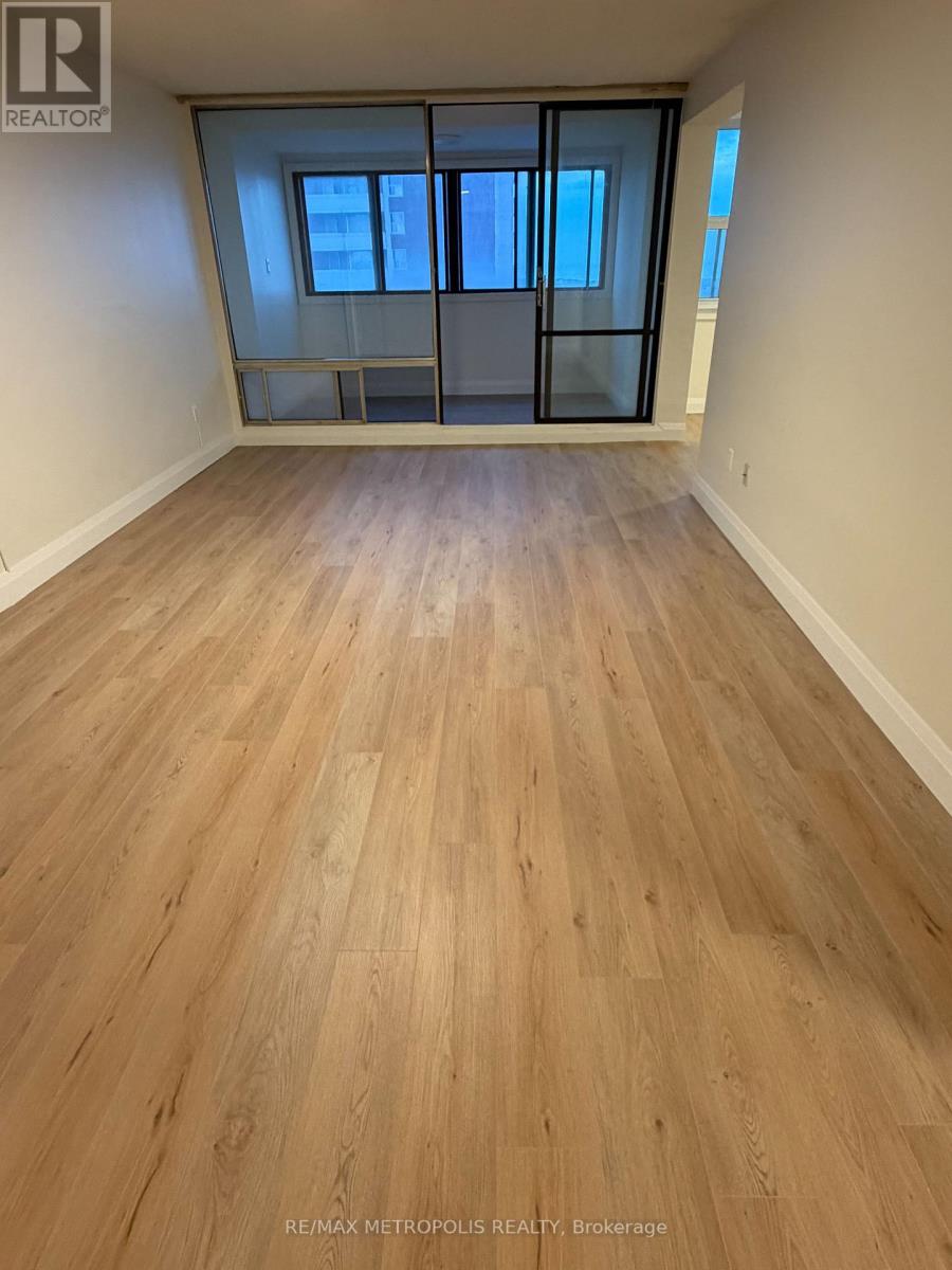 2803 - 3 Massey Square, Toronto, Ontario  M4C 5L5 - Photo 3 - E13762848