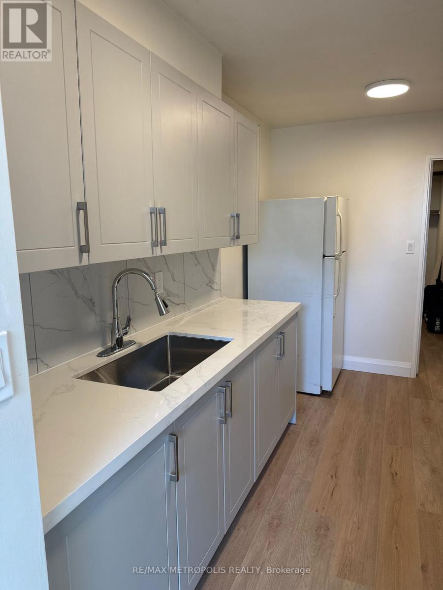 2803 - 3 Massey Square, Toronto, Ontario  M4C 5L5 - Photo 7 - E13762848