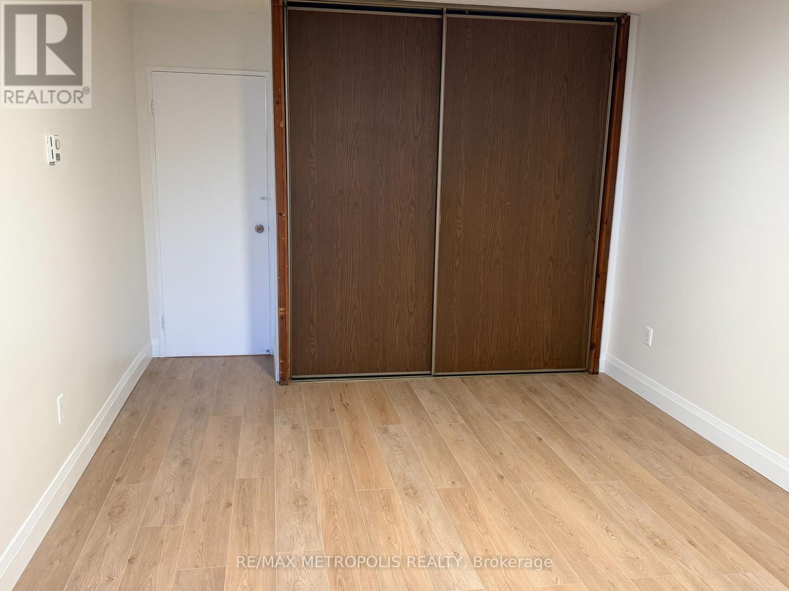 2803 - 3 Massey Square, Toronto, Ontario  M4C 5L5 - Photo 9 - E13762848