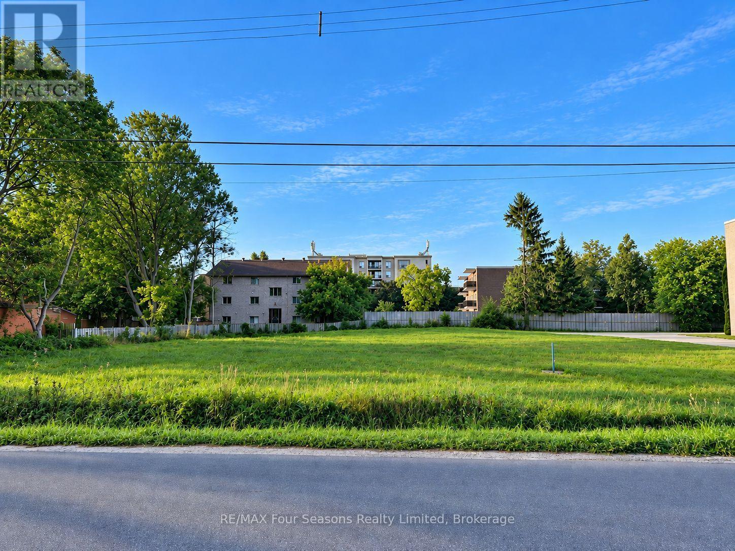 302 Seventh Street, Collingwood, Ontario  L9Y 2B3 - Photo 1 - S13762758