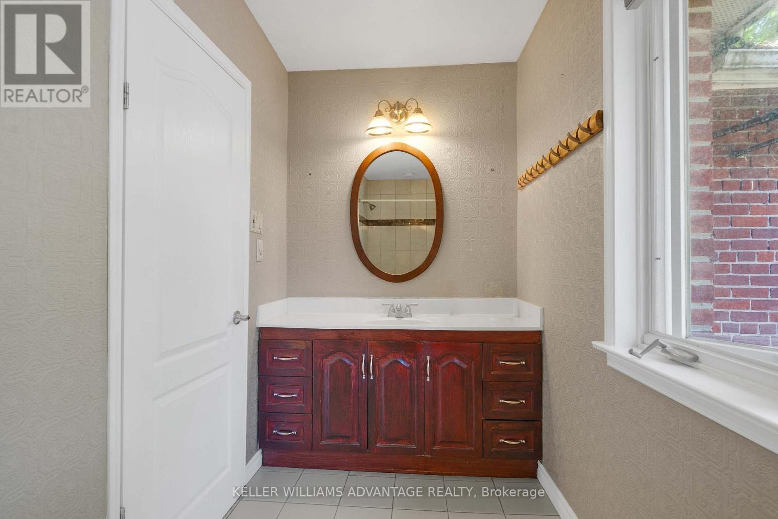 108 Roseview Avenue, Richmond Hill (Crosby), Ontario  L4C 1E1 - Photo 24 - N13762830