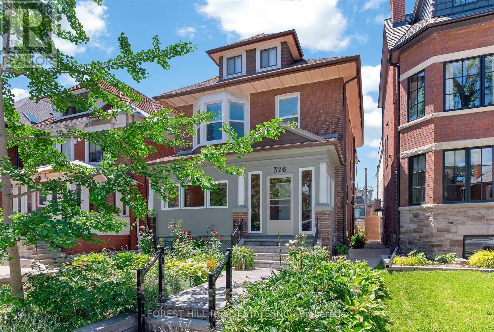 2ND FLOOR - 326 PALMERSTON BOULEVARD, Toronto, Ontario
